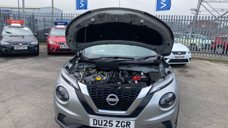 Nissan Juke 1.0 DiG-T N-Connecta 5dr Petrol Hatchback